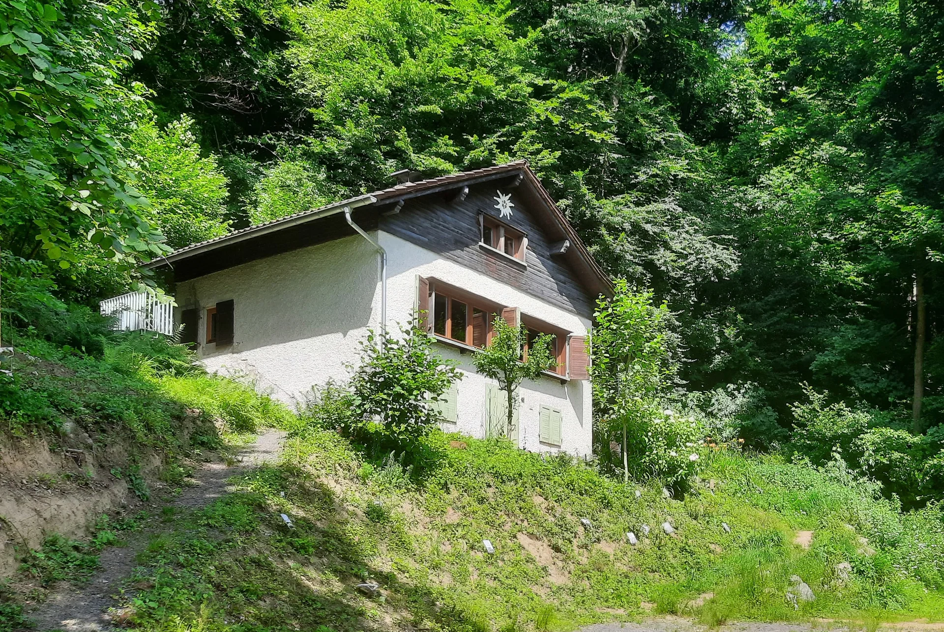 Felsberghütte von Südosten | © J. Schneider Felsberghütte von Südosten | © J. Schneider