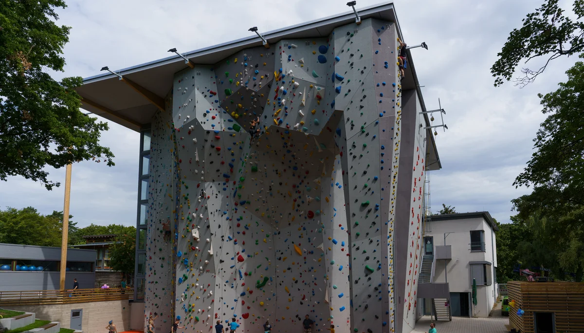 Außenkletteranlage-Suedwand-6-2020 | © Doris Ihlefeld Außenkletteranlage-Suedwand-6-2020 | © Doris Ihlefeld